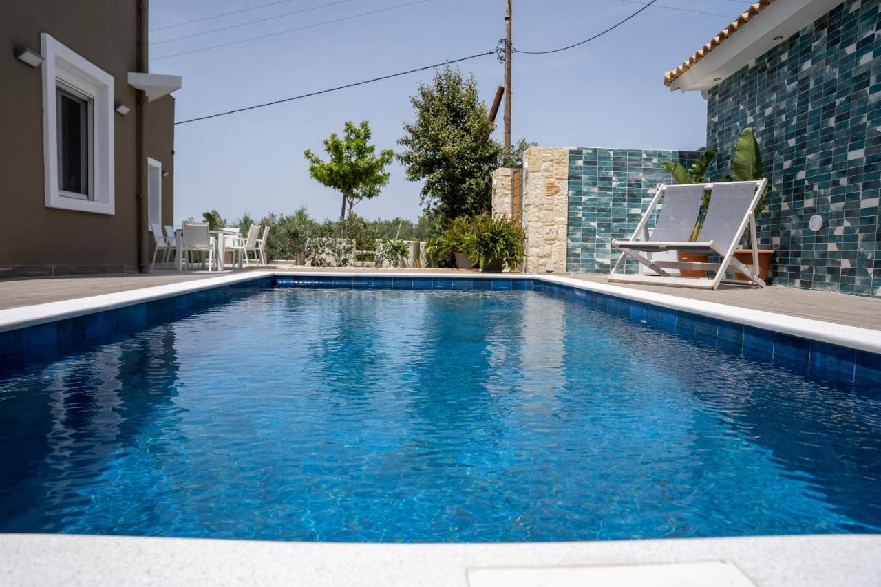 Thomas Villa Hersonissos - Private Pool - Sleeps 6 Eksteriør bilde